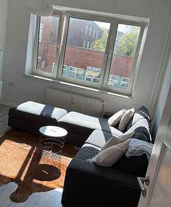 Kiel: Attraktive 2 Zimmer Wohnung (KW981OGre)