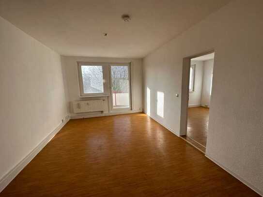 Helle 3 Raum Wohnung mit Balkon!