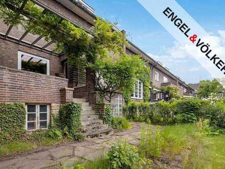 Klassisches Stadthaus in der Gartenstadt Kleefeld
