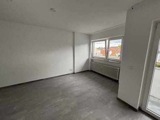 1-Zimmer-Appartement frisch renoviert mit Balkon und Einbauküche in Singen