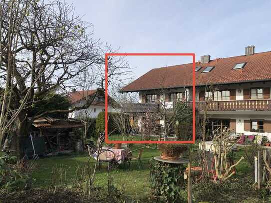 Moderne, helle Doppelhaushälfte mit Gartengrundstück und Doppelgarage in Ohlstadt bei Garmisch