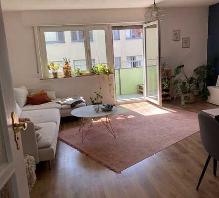 Geschmackvolle 3-Zimmer-Wohnung mit Balkon und Einbauküche in Stuttgart