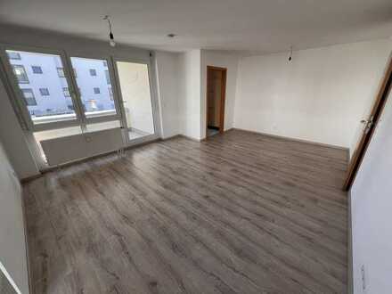 Gemütliche 2-Zimmer Wohnung mit Balkon und Einbauküche