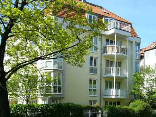 Für Eigennutzer: 3-Zi.-Dachgeschoss-Maisonettewohnung mit Dachterrasse in ruhiger Lage in Striesen
