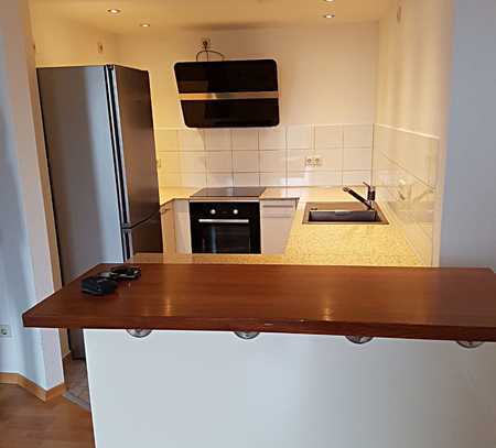 Helle 3-Raum-DG-Wohnung mit EBK und großem Balkon