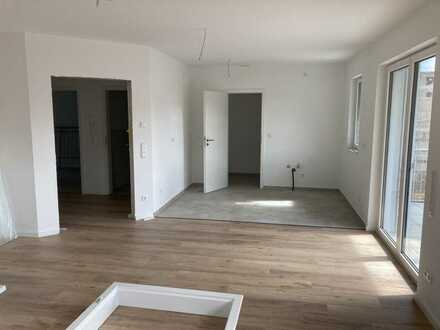 Erstbezug Wiesenbach: Helle 3-Zimmer Wohnung im 1. OG (inkl. hochwertiger Einbauküche und Badmöbel)