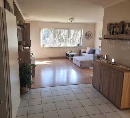 Schöne 2-Zimmer-Souterrain-Wohnung mit EBK in Altenkirchen-Honneroth (Westerwald)