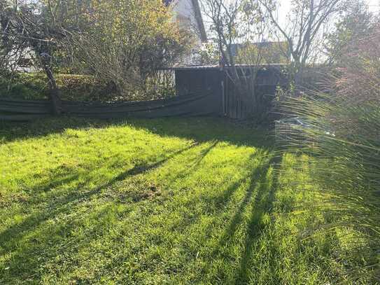 Energetisch sanierte 4,5-Zi.-EG - Wohnung mit großem Garten