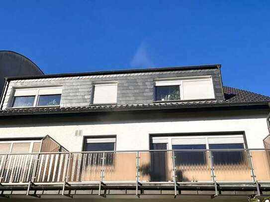 Wunderschöne,sonnige 3 Zimmerwohnung mit Südbalkon.