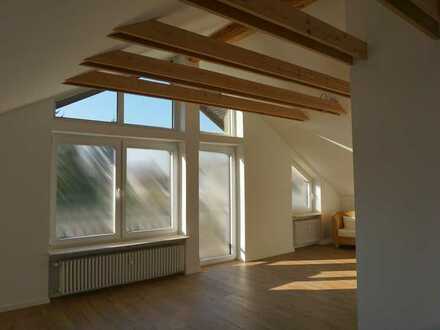 Erstbezug nach Sanierung: schöne 3-Zimmer-Dachgeschosswohnung mit Balkon in Baden-Baden