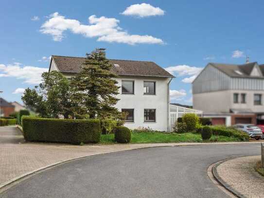 Zweifamilienhaus mit ca. 1000 m² großem Grundstück in Mettmann-Obschwarzbach