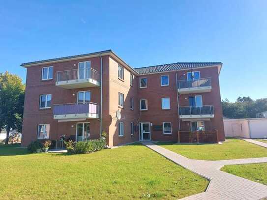 Neubau - Zweitbezug: Wunderschöne 3-Zi.-Whg. (ca. 83 m²) mit großem Balkon in ruhiger Wohnlage.