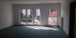 Helle, ruhige 3 - 4 Zimmerwohnung mit Südbalkon