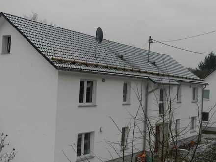 Attraktive 2-Zimmer-EG-Wohnung mit Balkon in Morsbach