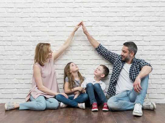 Tolle Familienwohnung im Dachgeschoss über 2 Etagen in begehrter Lage von Dresden-Striesen