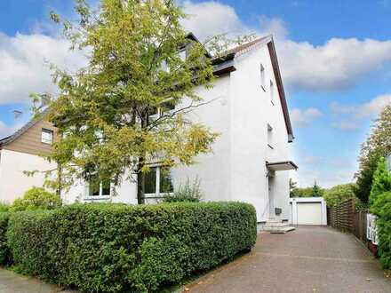 Zögern Sie nicht: Gepflegtes Mehrfamilienhaus mit 3 WE, Terrasse und 3 Garagen