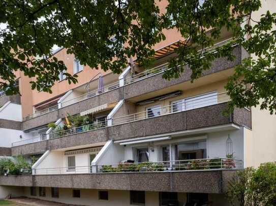 Gut geschnittene Wohnung mit riesen Balkon