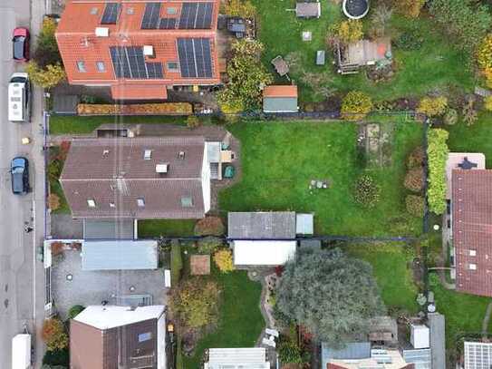 Mehrfamilienhaus mit drei Einheiten und Baureserve