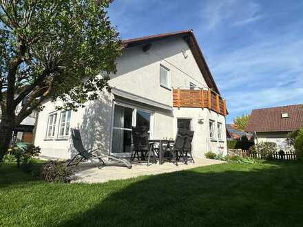 Einfamilienhaus in wunderbarer Lage am Rand des schön gewachsenen Wohngebietes in Neuhengstett.