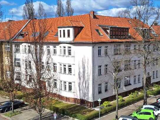 Dachgeschosswohnnung in bevorzugter Wohnlage unweit Breitenbachplatz