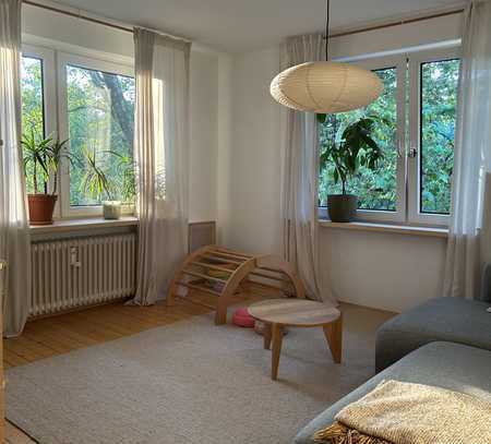 Lichtdurchflutete 3-Raum-Wohnung in Bochum-Ehrenfeld mit Dielenboden