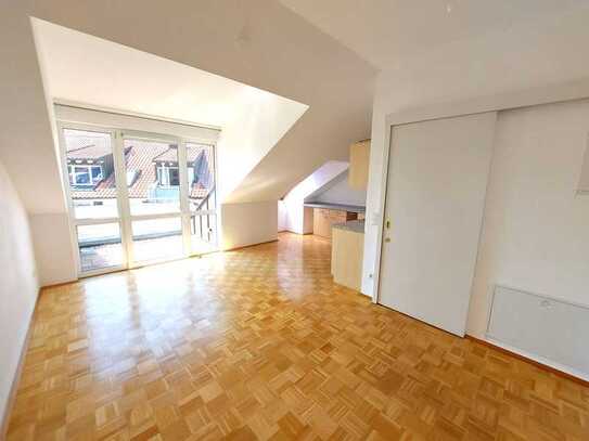 2 Zimmer Apartment mit Balkon und Aufzug im Märzenbecherpark