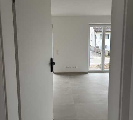 2 Zimmer Souterrainwohnung