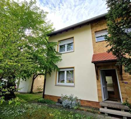 Familienheim mit großem Garten, Terrasse, Garage in begehrter Lage, bezugsfrei.....