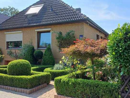 Freistehendes Einfamilienhaus mit Wintergarten und toller Aussicht in Isernhagen