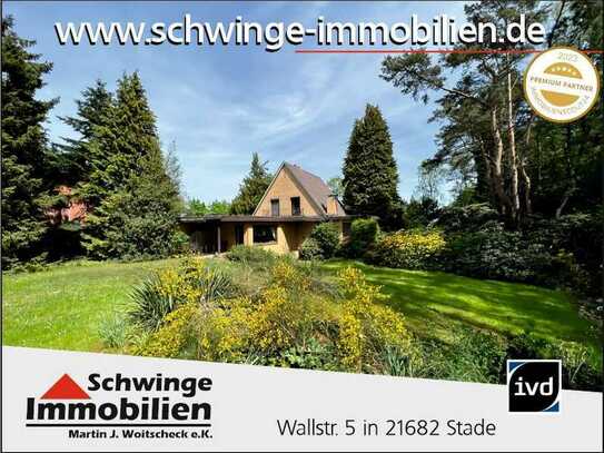 SCHWINGE IMMOBILIEN Stade: Familienhaus mit 3.459 m² Gartengrundstück in besonderer Wohnlage.