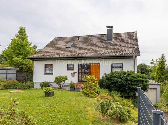 *IHR NEUES ZUHAUSE* freistehendes Einfamilienhaus mit großem Garten und Garage in naturnaher Lage