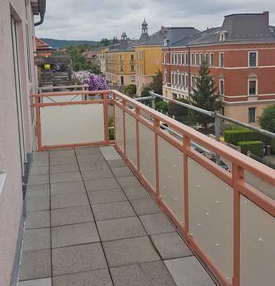 Dresden: Sorgenfreies Investment, attraktive Rendite, 2-Zim.-ETs.-Wohnung mit Dachterrasse und TG