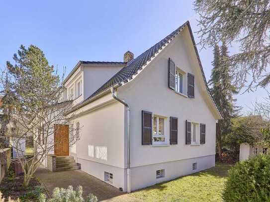 Wunderschön saniertes freistehendes Einfamilienhaus mit traumhafter Terrasse und großem Garten