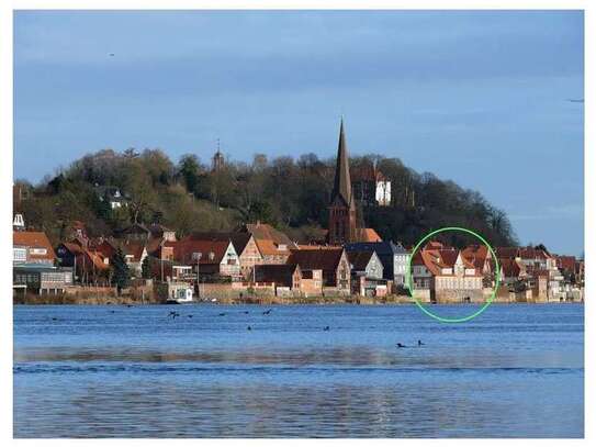 Elbblick pur... Wohnen auf 2 Ebenen- direkt am Wasser