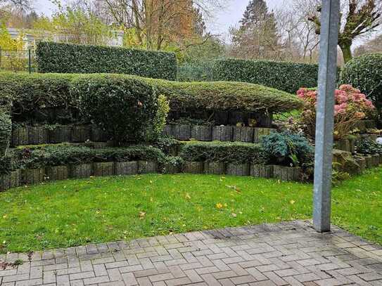 Helle Erdgeschosswohnung mit Terrasse und Carport!