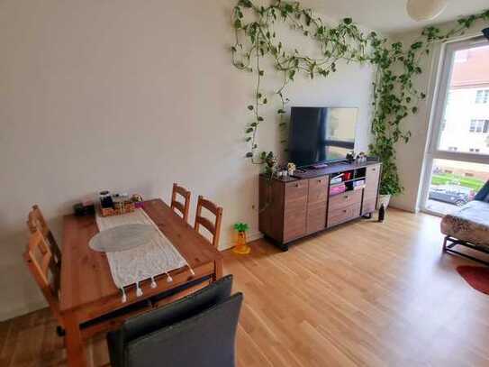 Oase in Weißensee, zweite Etage, 2 Zimmer, 65 m², Eichenparkett, mit Balkon, voll möbliert