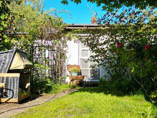 Absehbar bezugsfrei! Schönes Einfamilienhaus mit 3 Zimmern in idyllischer Lage von Körbiskrug