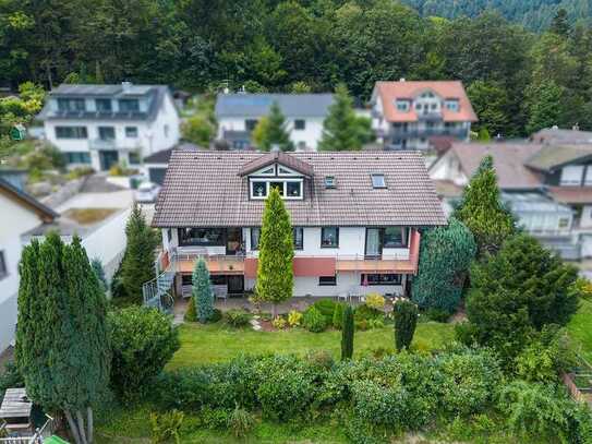 Bezugfreies Zweifamilienhaus in toller Lage