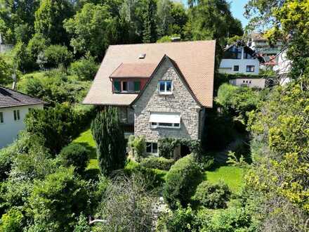 Außergewöhnliche Villa mit fantastischem See- und Alpenpanorama am Hoyerberg