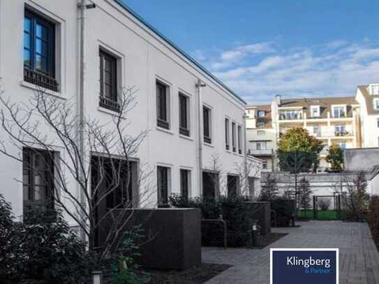 Exklusives Townhouse mit Privatsphäre, Garten und Tiefgarage in bester Lage von D-Oberkassel