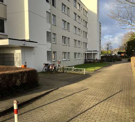 Stilvolle 2-Raum-EG-Wohnung mit Balkon und Einbauküche in Bargteheide