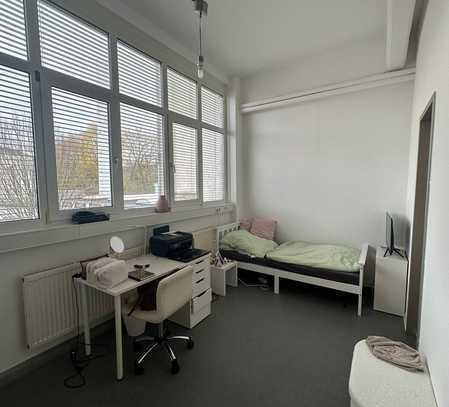 Ruhiges, Sonniges Studentenzimmer in 2er WG