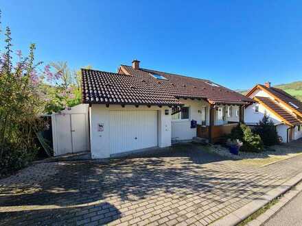 Wolfstein - Freistehendes Einfamilienhaus, 5ZKB, 2,5 Bäder, Garage, großer Garten