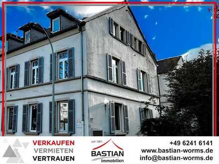 Gesucht: Weitblick und Ideen! Sanierungsbedürftiges Büro-/Wohngebäude im Herzen von Worms!