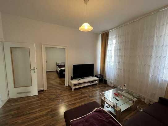 Schöne helle 2-Zimmer EG-Hochparterre Wohnung mit Balkon in FFM-Niederrad