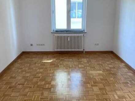 Helle 3 Zimmerwohnung in Stuttgart ROT