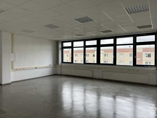 Bezugsfertiges Büro nahe der U5 in Berlin-Hellersdorf ** ca. 87 m² **