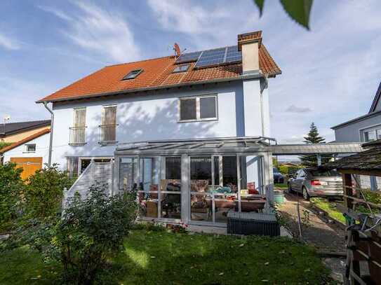 IHR neues Raumwunder ! Doppelhaushälfte mit Wintergarten und Carport