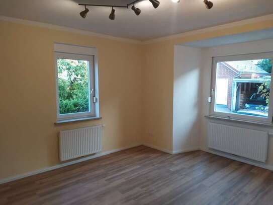 NEU renoviert, 2 ZKB Zentral ruhig, eigener Garten, möbliert