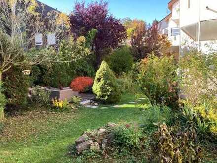 Stilvolle 3,5-Zimmer-EG-Wohnung mit XXL-Garten! Einbauküche! Tiefgarage! Waldnähe!